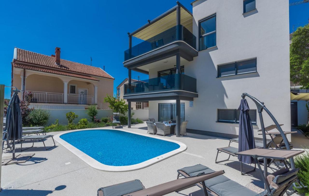 Modern Apartments With Shared Pool Near The Sea Pula Dış mekan fotoğraf