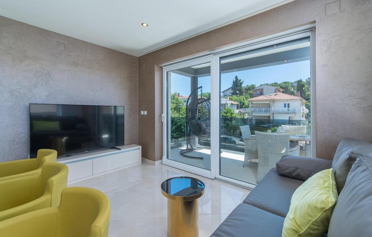 Modern Apartments With Shared Pool Near The Sea Pula Dış mekan fotoğraf